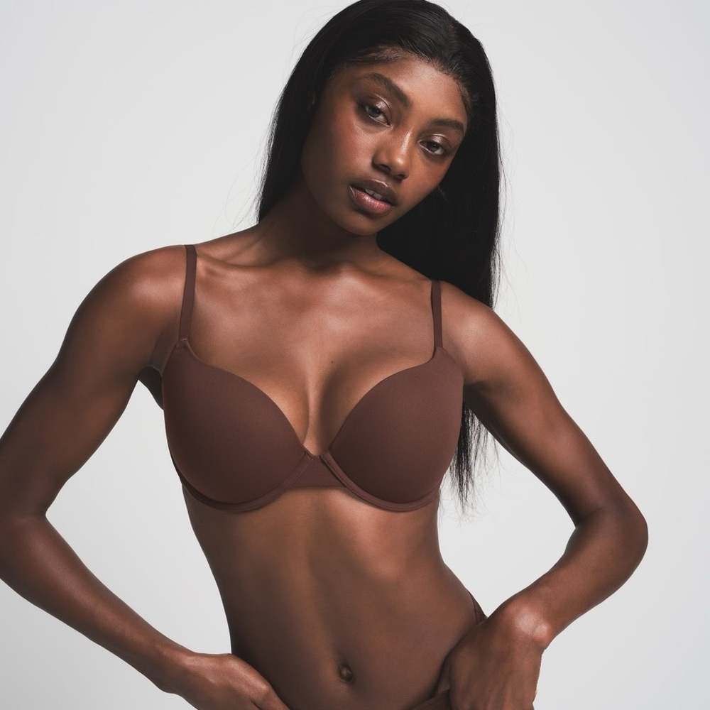 SOLD SKIMS Fits Everybody Push-Up Demi Bra